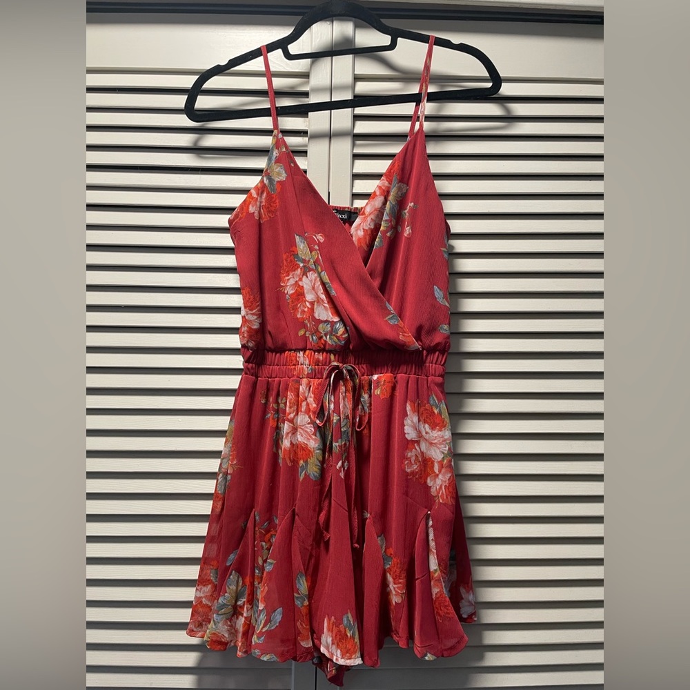 Trixxi Floral Romper, women’s size small